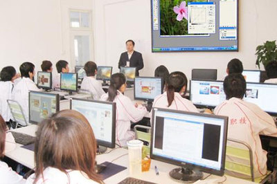 计算机平面设计与物联网的集成与研发 数字化交互的新维度